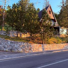 Cabin Rujište, hotel u gradu Padežina