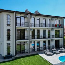 Vila 21A - Piscină, parcare gratuită, zonă liniștită aproape de plajă, hotel Costineștiban