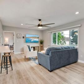 Seabreeze 1BR, Walk to Sand, Pet Friendly, Parking, Fire Pit Access
