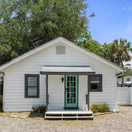 The White House at Weeki Wachee、スプリングヒルのホテル
