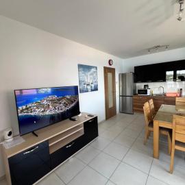 Apartman 4 Majba, hotel in Zaglavice