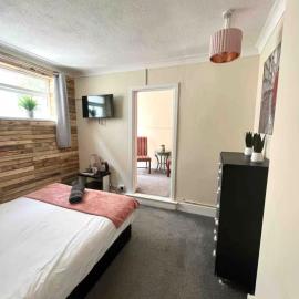 106 Brynmill - Room 3, hotel in Sketty