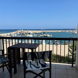 Zygi Beachfront Retreat!, Hotel in Zygi