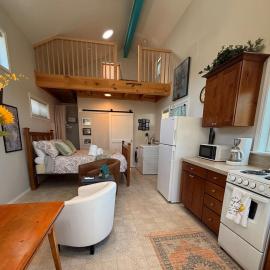 #BoiseBnB Bird House, hotel in Boise