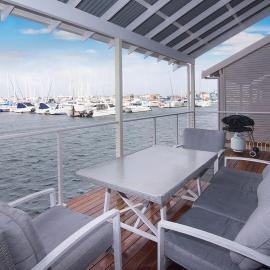 Marina Edge-Kayaks, Bikes x2, BBQ, Private Jetty, Hotel in Geographe