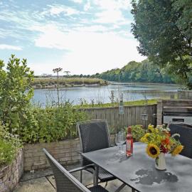 Waterside, hotel di Warkworth