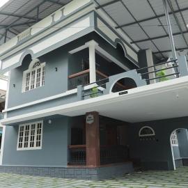 Nila Heavens - Spacious 5 BHK Homestay , ideal for families, hotel in Guruvāyūr
