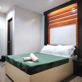 JRJA Suites 2 fronting St Mary's College Tagum，Tagum的飯店