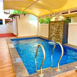 Luxury 4BHK Villa with Private Swimming Pool Near Calangute and Baga, hotel in Nagoa-Bardez