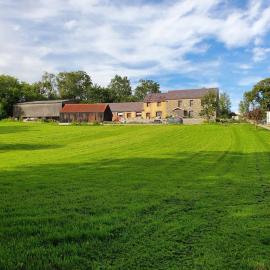 Orielton Fach Farm - Cosy rural lodge in beautiful surroundings
