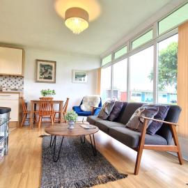 93 Broadside Holiday Chalet near Broads & Beaches, hotel di Stalham