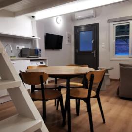 Mairyren Luxury apartment, hotel u gradu Ano Siros