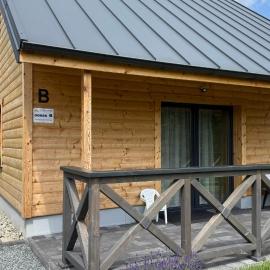 Domki Wilcza B, hotel in Wilcza
