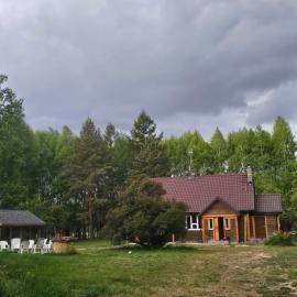 Leniuszkowo Święty Spokój, Hotel in Zaleszany