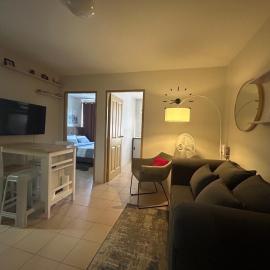 Iloilo Condo near Esplanade & sunset boulevard