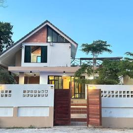 Enjoy Pool Villa, hotelli Narathiwatissa