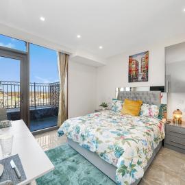 Studio with Balcony Godino Hotel Ilford