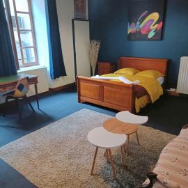 Les nuits calmes, hotel u gradu 'La Châtre'