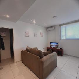 M y N -I, hotel i La Plata