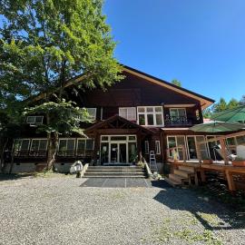 Hakuba Third Place Lodge, Hotel in Hakuba
