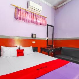 RedDoorz near Terminal Bus Tingkir Salatiga, hotel v destinaci Jagalan