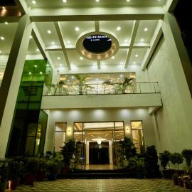 Hotel JB Square Ayodhya Near Ram Mandir, Airport & Ayodhya Cantt, viešbutis mieste Ayodhya