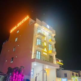 Viesnīca Lisa Hotel Thiên Cầm pilsētā Cẩm Xuyên