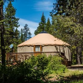 Bend-Sunriver Camping Resort 24 ft. Yurt 16, hotel in Sunriver