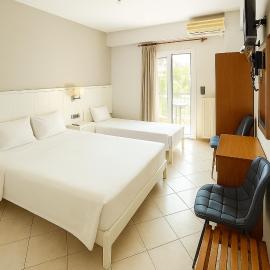 Paradosi Rooms, viešbutis mieste Igumenica