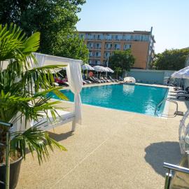 Hotel Queen Vera