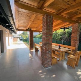 Guest House Lidia with Terrace & Free Parking
