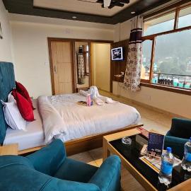 Hotel Alpine Vista formerly Green View Hotel and Restaurant – hotel w mieście Dharamsala