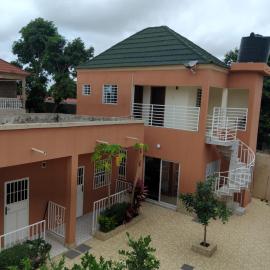 Jalokoto Holiday Home, khách sạn ở Brufut