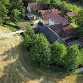 idyllisches Ferienhaus Reitlesmühl für 8 Personen in der Rhön, hotel in Oberthulba