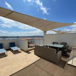 BAHIA 28 by SOM Menorca、フォルネイスのホテル