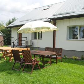 Beautiful holiday home in Masuria on river and lake, hotel i Stacze