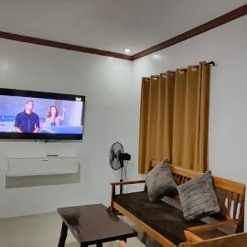 Casa Victoria Pension House-Sophia Z, hotel en Somosomo