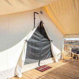 Cozy Old West Glamping Walk to Tombstone、トゥームストーンのホテル