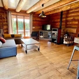 Le chalet de Flo, hotel in Saint-Christophe