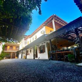 Viva Brasil Pousada, hotel u gradu 'Parati'