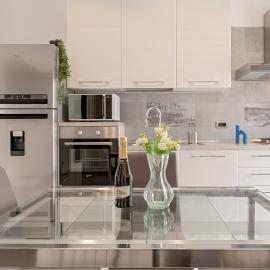 Homiday - Grey Apartment - Free Parking