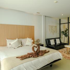 Sala Loft - Spacious King Bed - 4K SmartTV