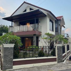 Villa Munjul Indah - Majalengka, hotel di Jatipamor