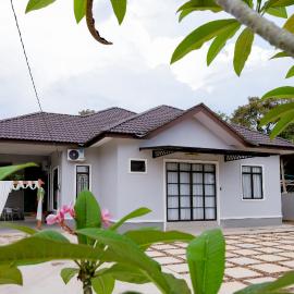 Anjung Homestay & Event, hotelli kohteessa Bukit Payong