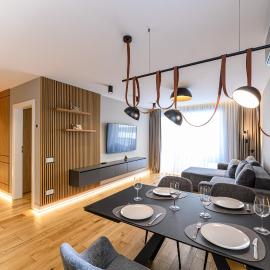 B-Holiday Luxury Apartments Urban Plaza, hotel sa Braşov