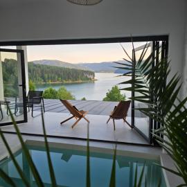 Moon Lake Bicaz - Aurora Sky, hotel sa Buhalniţa