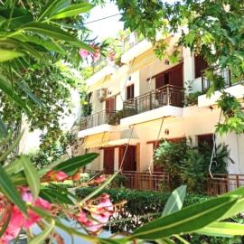 Apartments Papadioti, hotel di Pefki