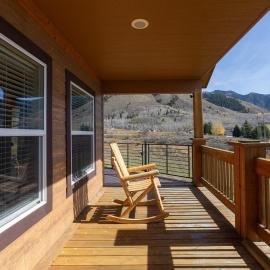 Peaks Paradise - Mtn Views - Hot tub - Game room, hotel em Etna