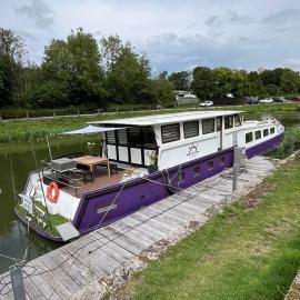 Nuit insolite à bord d'une péniche, 6 personnes, hotel di Bergues