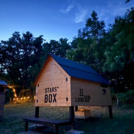 StarsBox la Duchessa, hotel em Levice